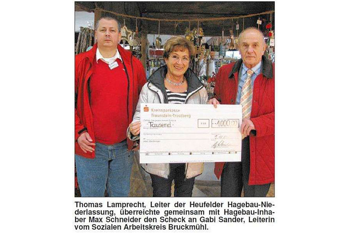 2014 Hagebau spendete 1000 Euro Freude beim Sozialen Arbeitskreis Bruckmühl